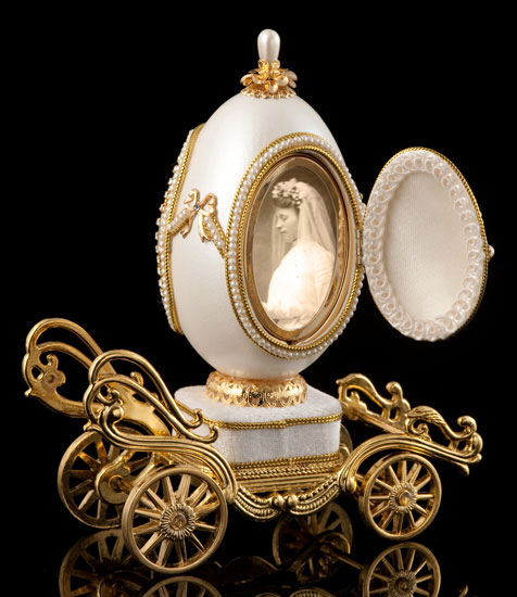 I Will Always Love You Golden Carriage Musical Egg