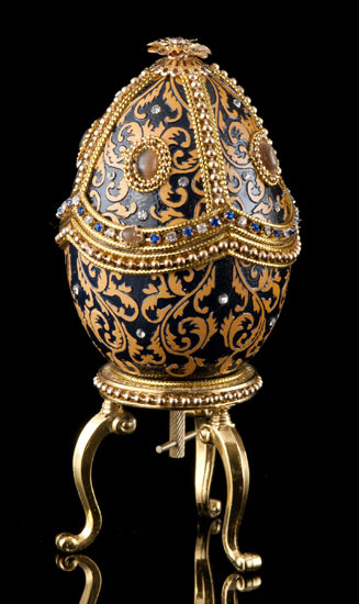 Brocade Elegance Musical Egg